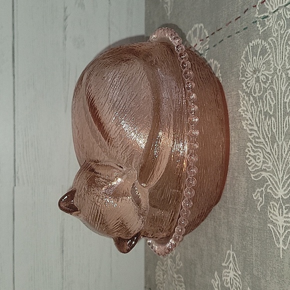 Vintage Other - Vintage | Indiana Glass Confections Pink Nesting Cat Lidded Dish